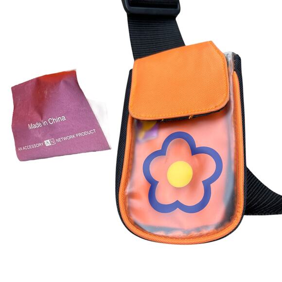 Disney Winnie the Pooh Lounging Lying Down Pooh Messenger Bag As-Is - Picture 4 of 11